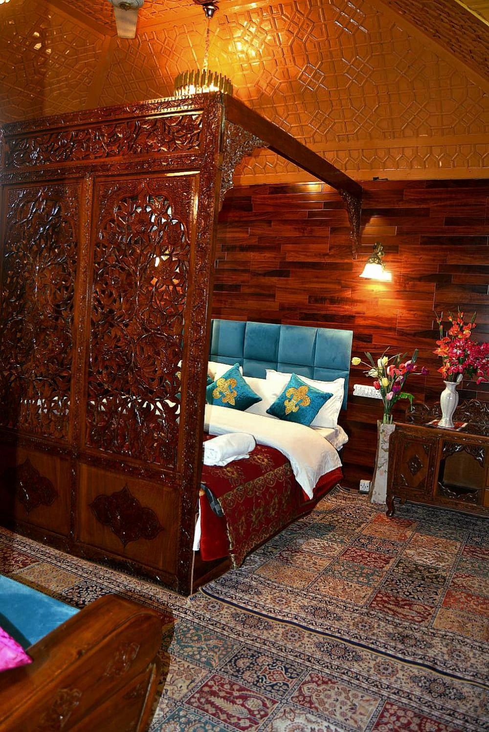 Отель Heritage Amina Group Of Houseboats Сринагар Экстерьер фото